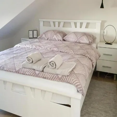Lovely Apartments Free Street Parking Нови Сад Екстериор снимка