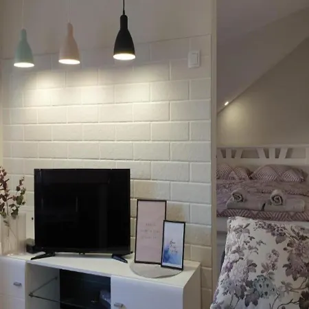 Lovely Apartments Free Street Parking Нови Сад Екстериор снимка